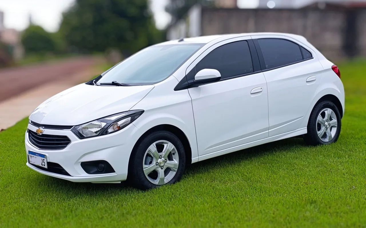 OPORTUNIDADE Onix 1.4 LT 2019