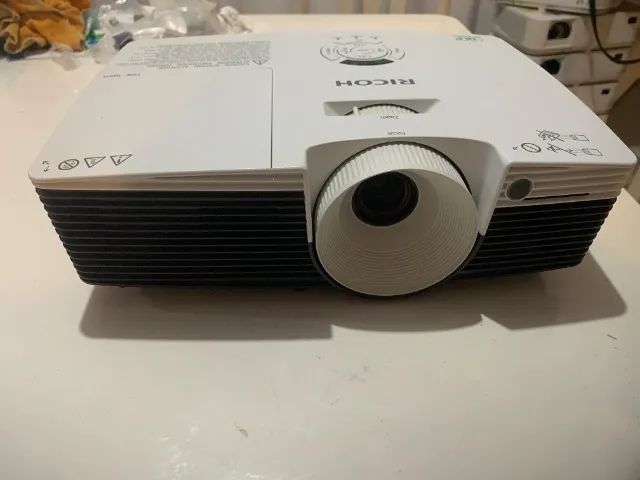 Projetor Ricoh PJWX2240 Usado Com defeito - Foto 4