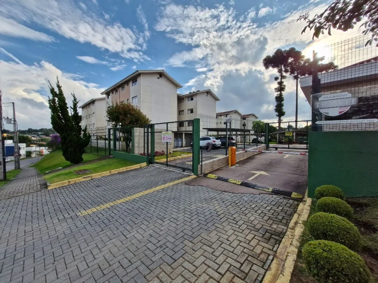 Apartamento com 2 dormitórios para alugar, 54 m² por R$ 1.200/mês - Santa Cândida - Curiti
