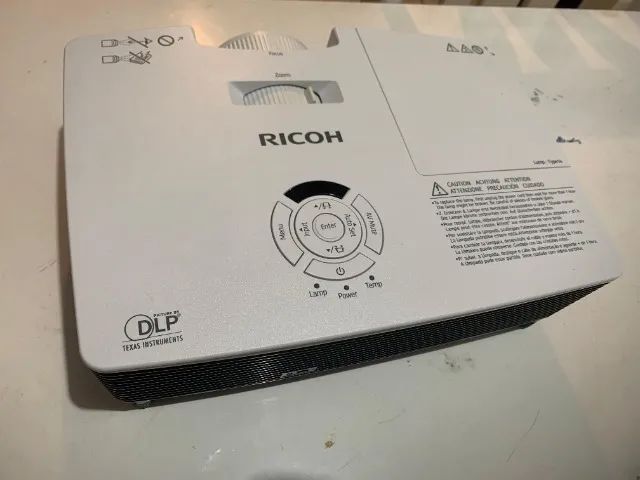 Projetor Ricoh PJWX2240 Usado Com defeito - Foto 3
