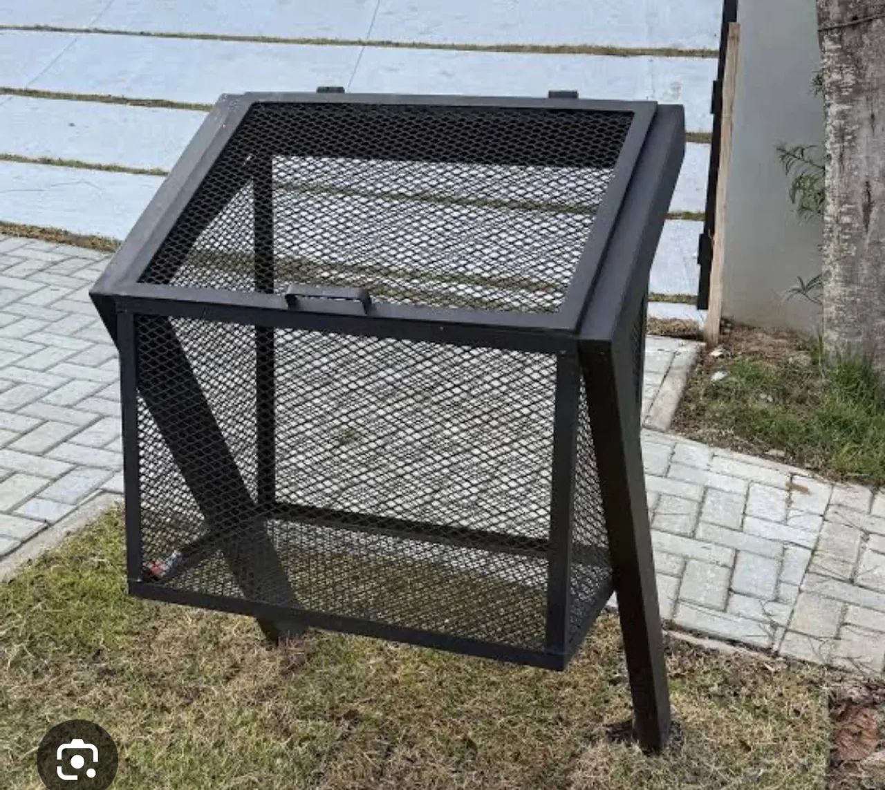 Metal Trash Can for Streets and Sidewalks – Guaranteed Strength and Durability!