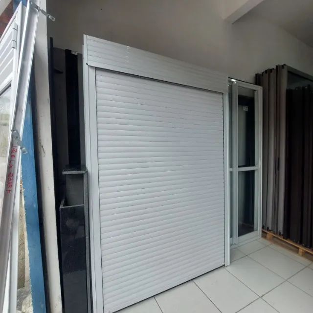 Porta Balcão Blackout com Mosquiteiro
