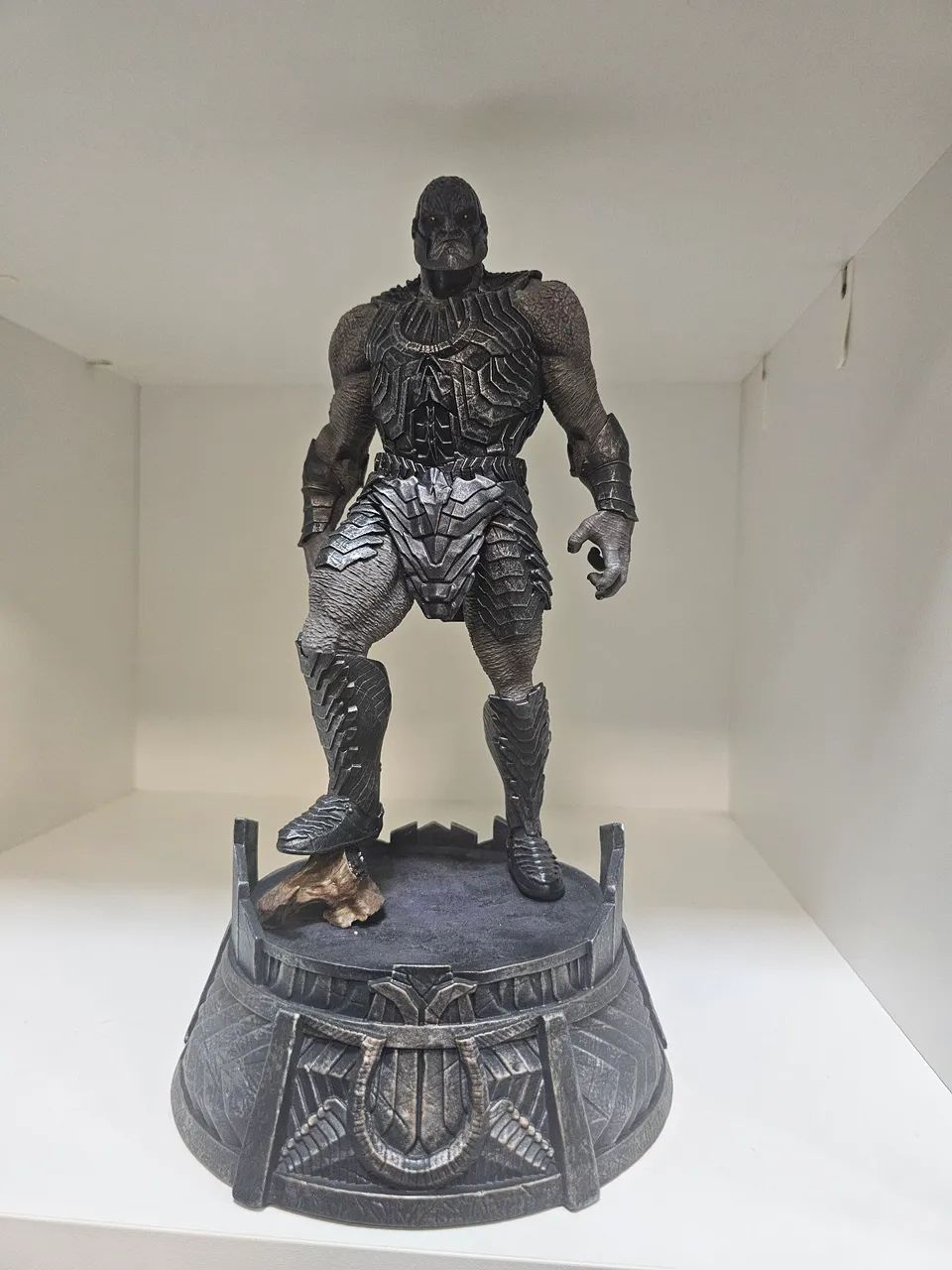 Darkseid 1/10 iron studios