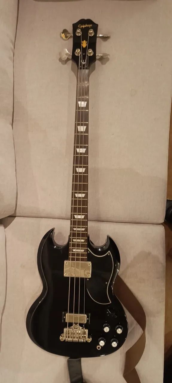 Epiphone EB-3 Bass in perfect condition with semi case64520755277313120