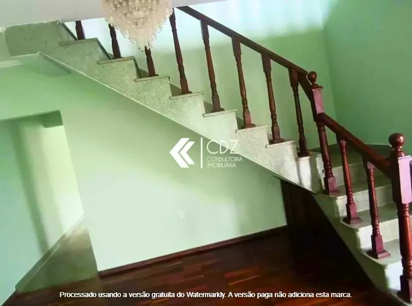 Casa Térrea com 5 Vagas de Garagem para Locação - Sorocaba/SP