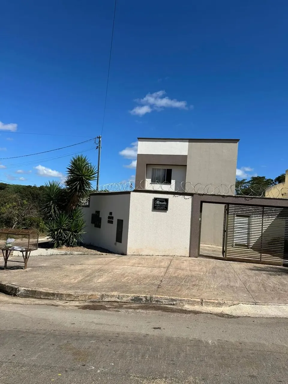 Vendo ágio de apto térreo, 3 quartos na Cidade Ocidental, próximo ao mercado Demarco