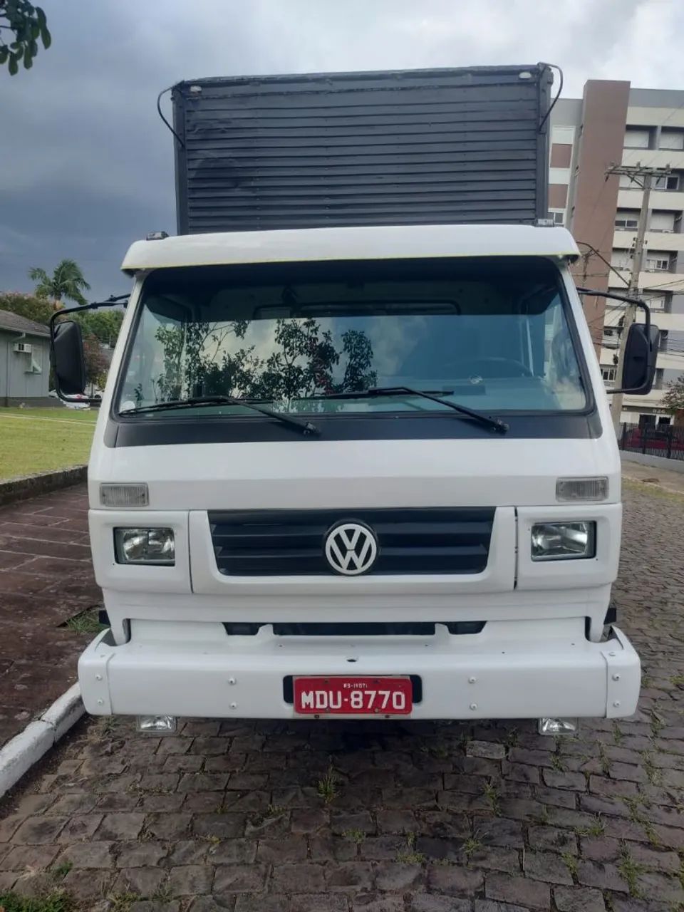 1999 Volkswagen vw 8.100