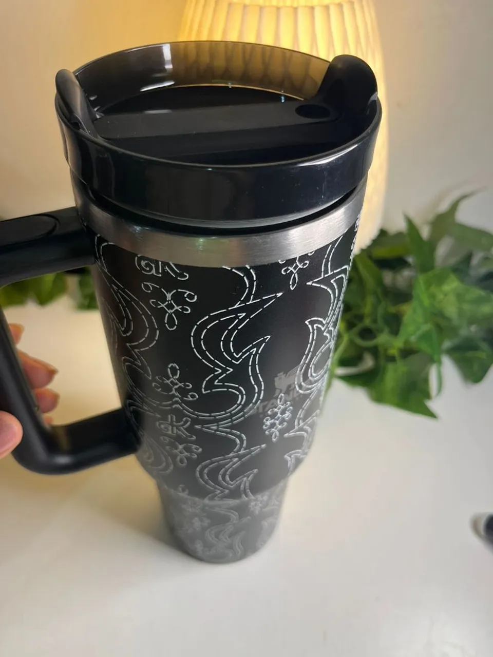 Caneca Térmica com Design Exclusivo