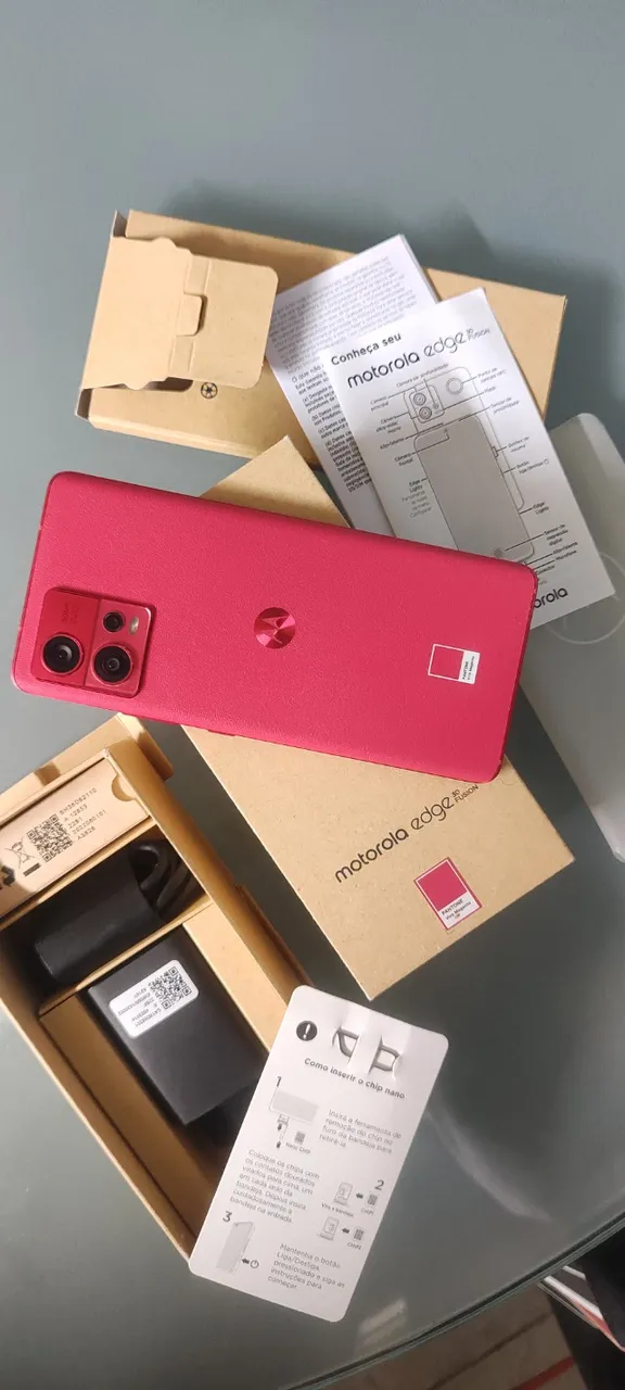 Motorola Edge 30 Fusion Pantone Viva Magenta Vegan Leather