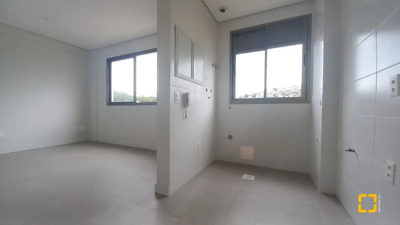 Apartamentos em Carvoeira