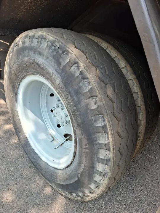 Caminhão Volkswagen  com Poliguindaste Kibrás - Foto 4