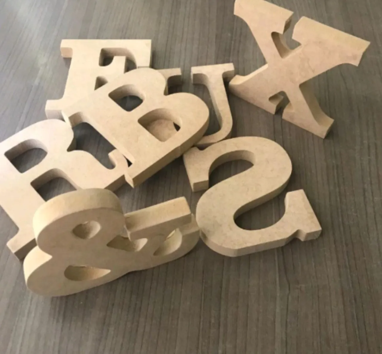 Letras Decorativas em MDF tamanho 8cm 15mm