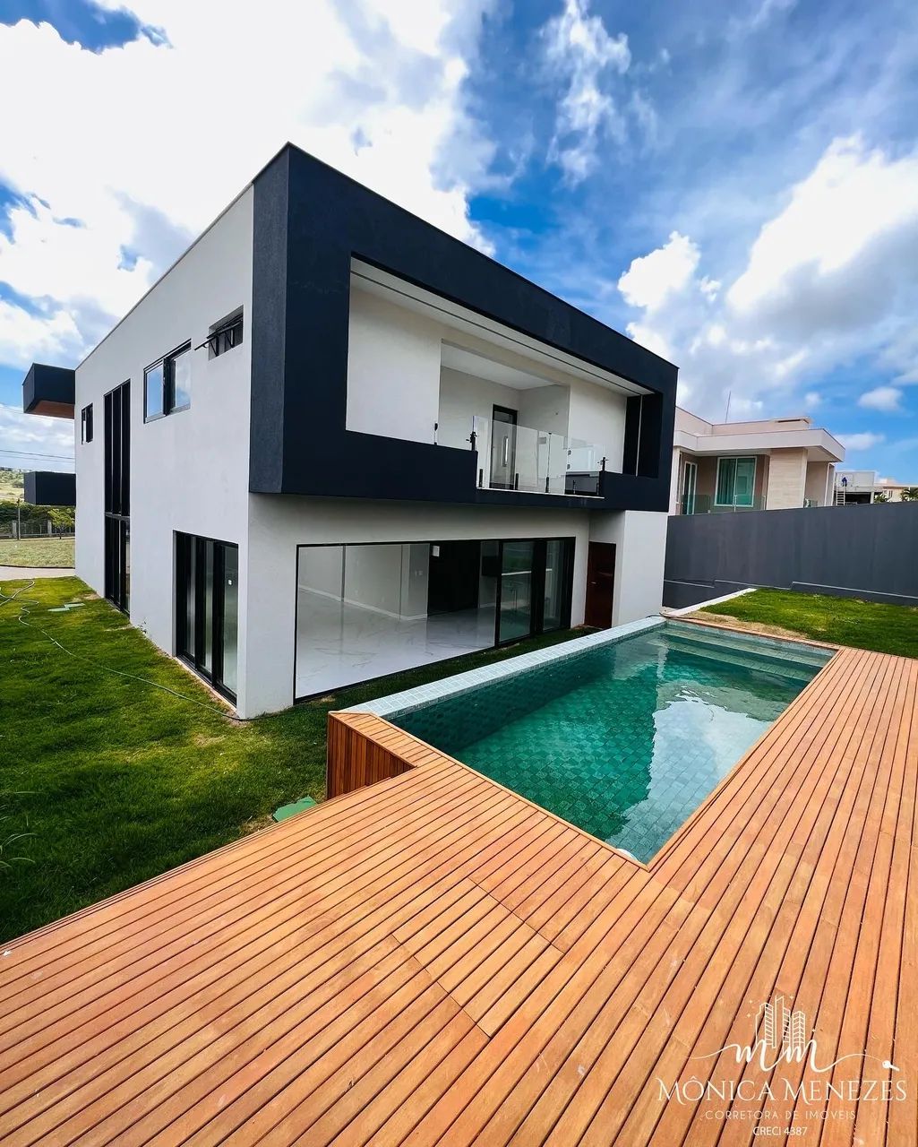 Casa novinha, recém construída no Alphaville