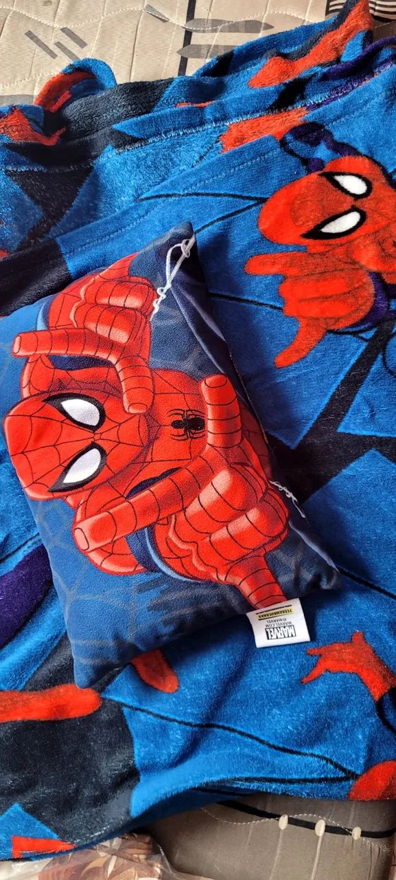 Kit blusas piticas, cobertor com almofada e bonecos 10Anos - Foto 5