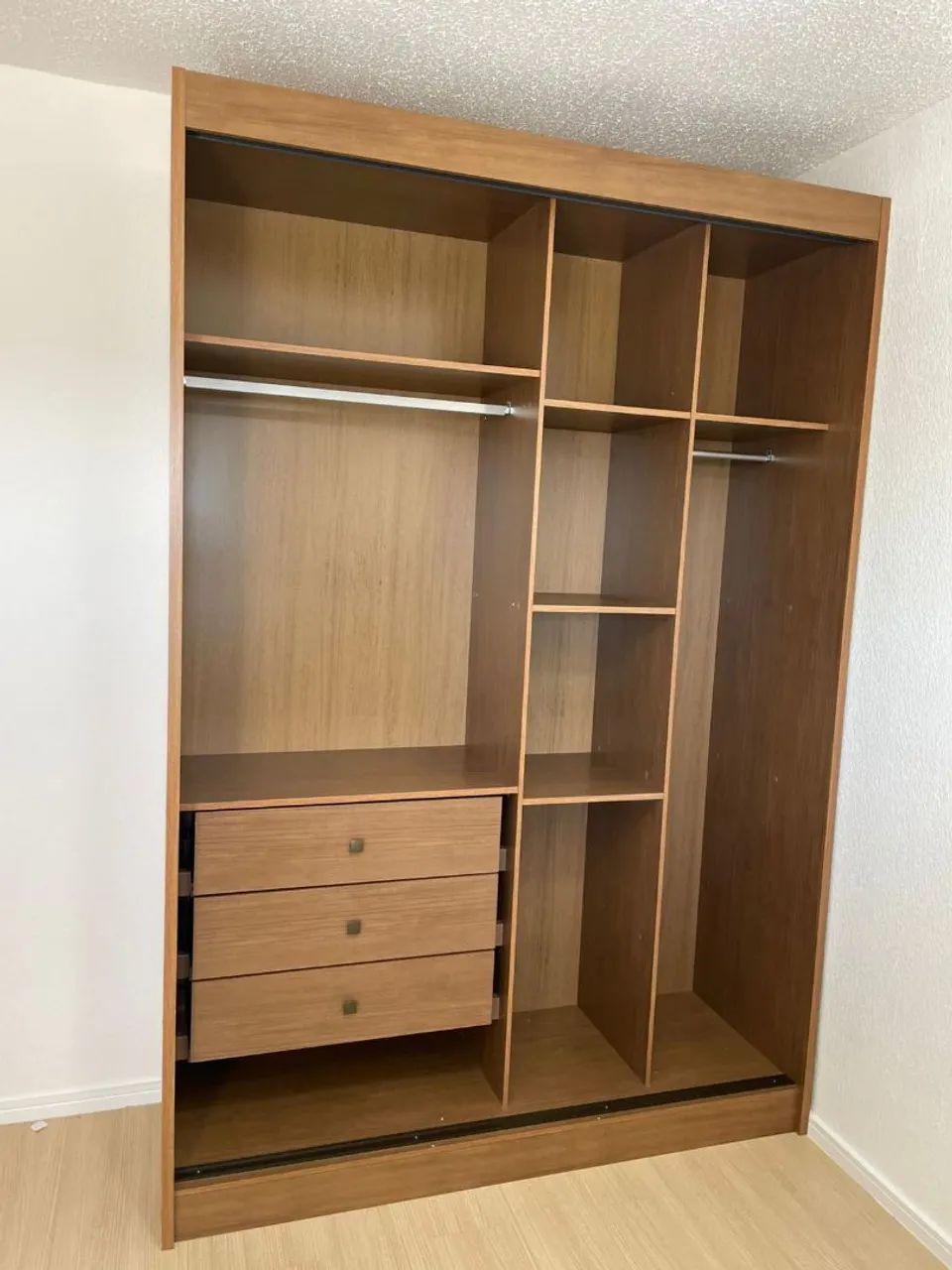 Guarda-Roupa com Portas de Correr e Espelho novo horizonte - Foto 2