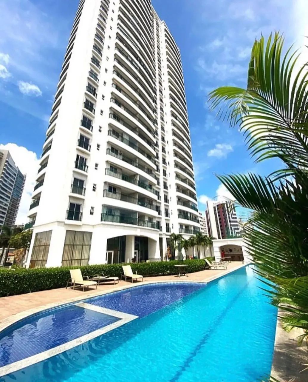 Apto no Cocó com 70m2 de área, projetado, 3 quartos, 2 wc's, 2 vagas livres e lazer comple