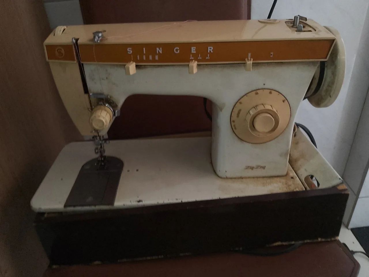 Máquina de Costura Singer Antiga