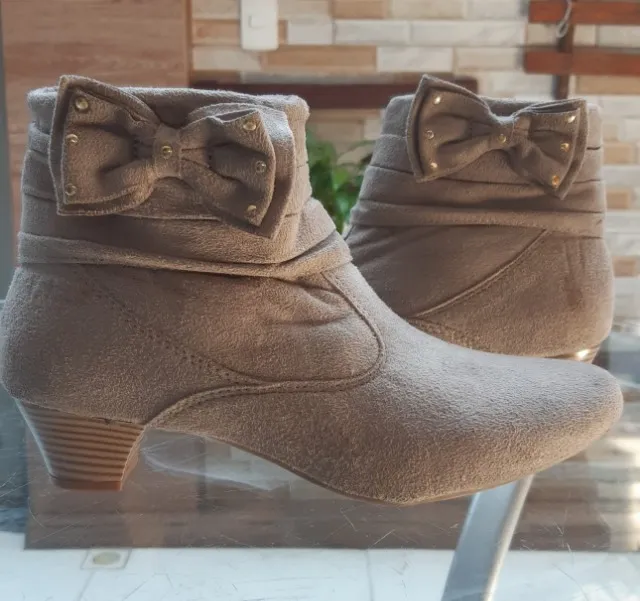 Bota nova número 36