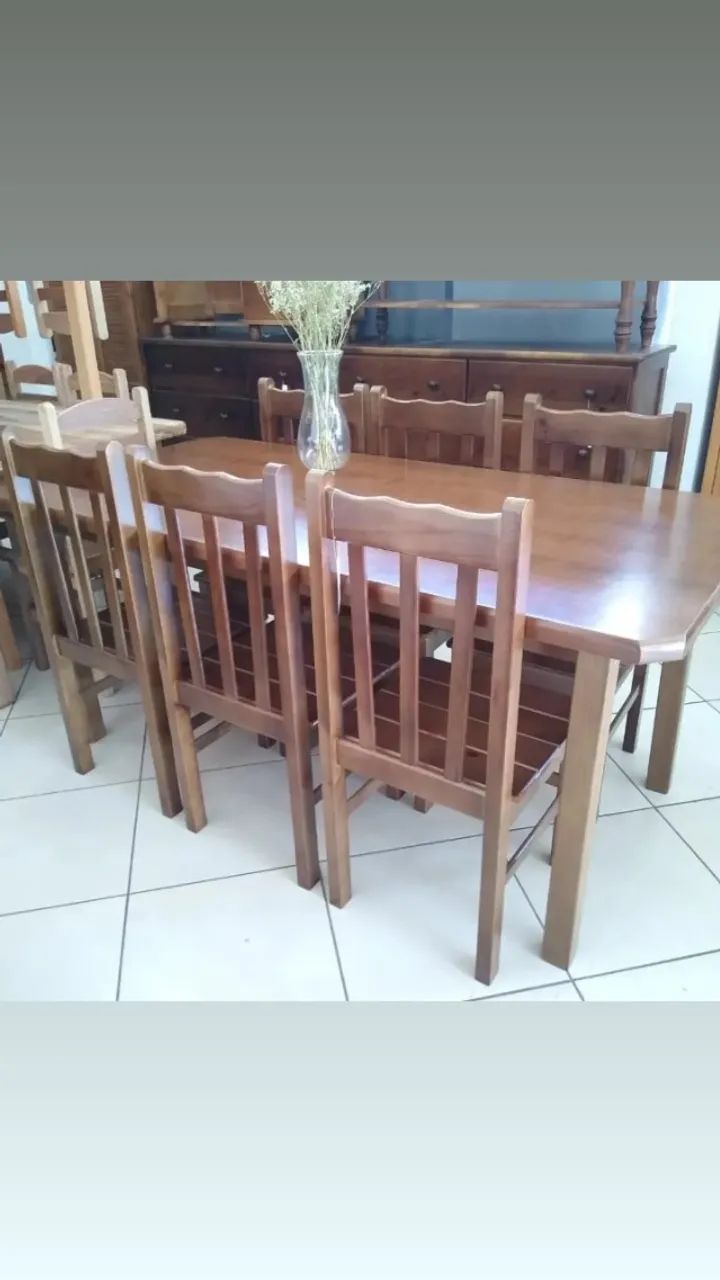 Mesa com 06 cadeiras 