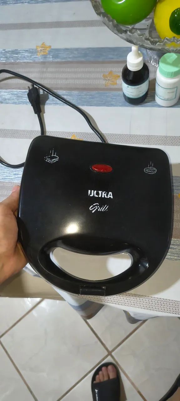 Sanduicheira com grill Ultra