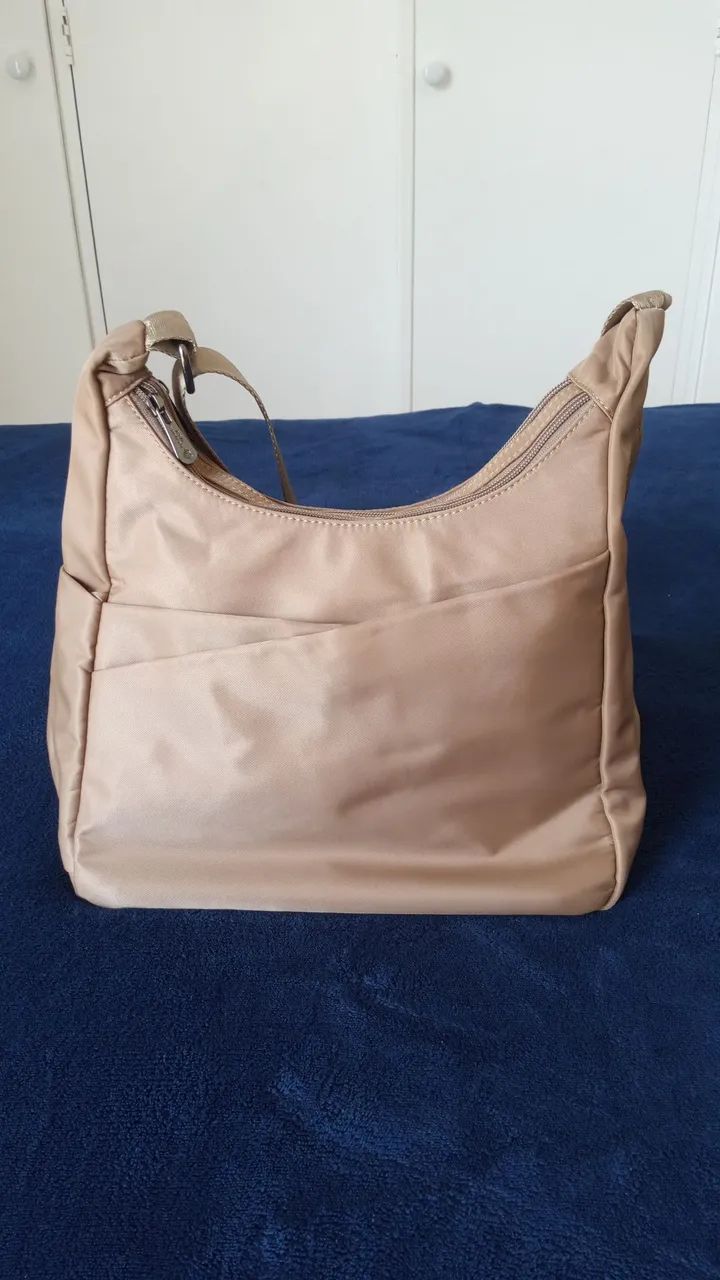 Bolsa marrom impermeável 