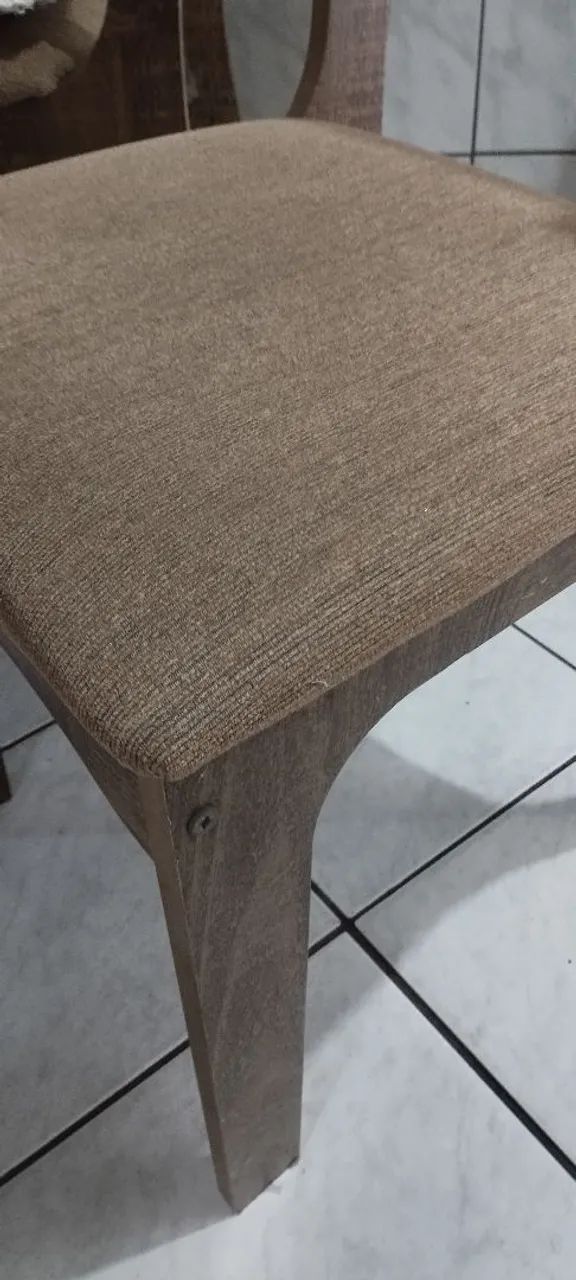 Table set with 4 chairs64296267055489122