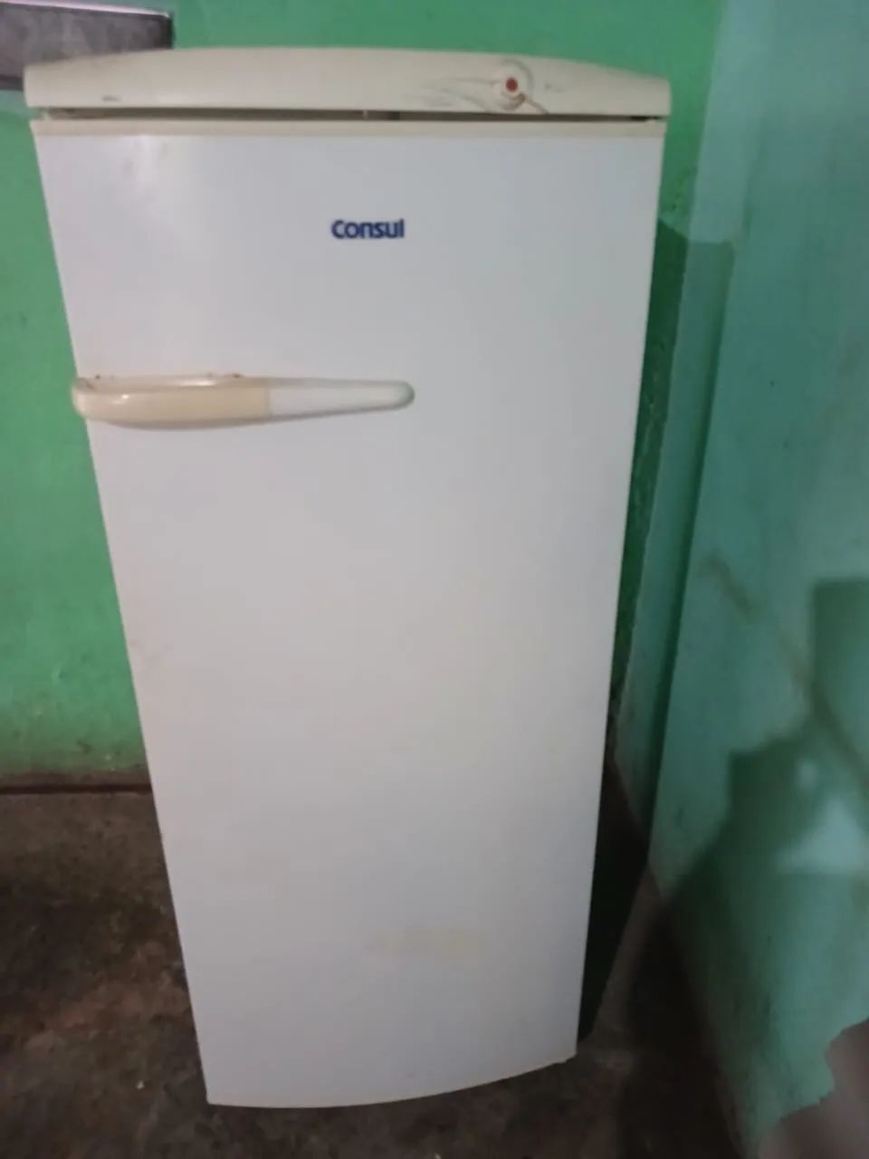 VENDO GELADEIRA CONSUL FUNCIONANDO - Foto 2