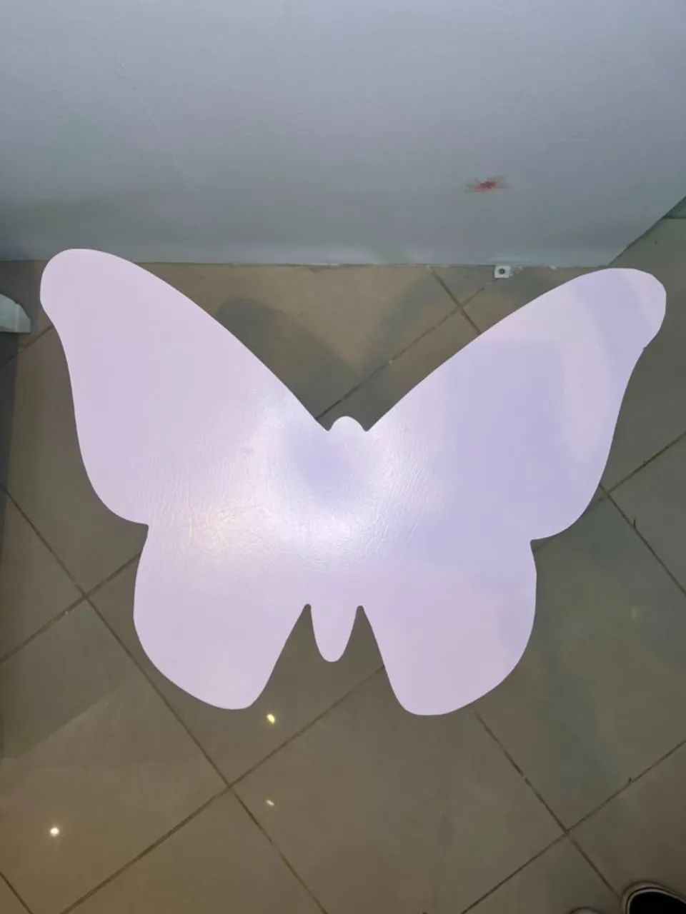 Mesa de Madeira Infantil de Borboleta | Design Exclusivo - Foto 2