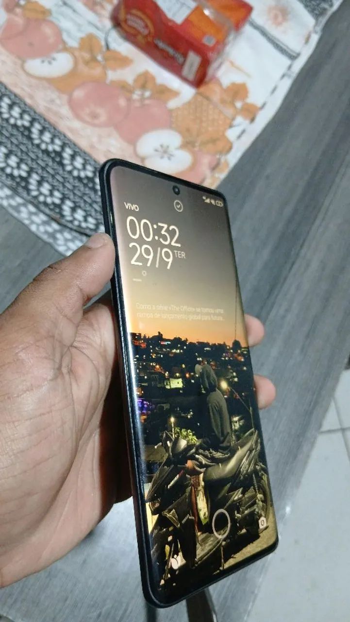 Troco xiaomi note 14pro zero único dono 256gb em iPhone bom  - Foto 2