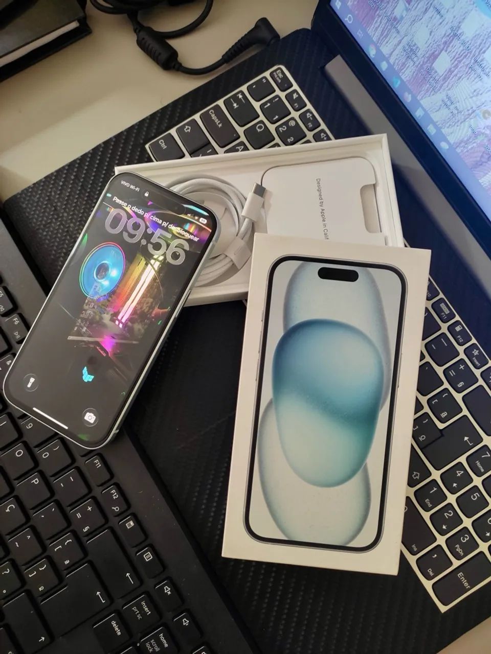 IPhone 15 256GB Branco  - Foto 2