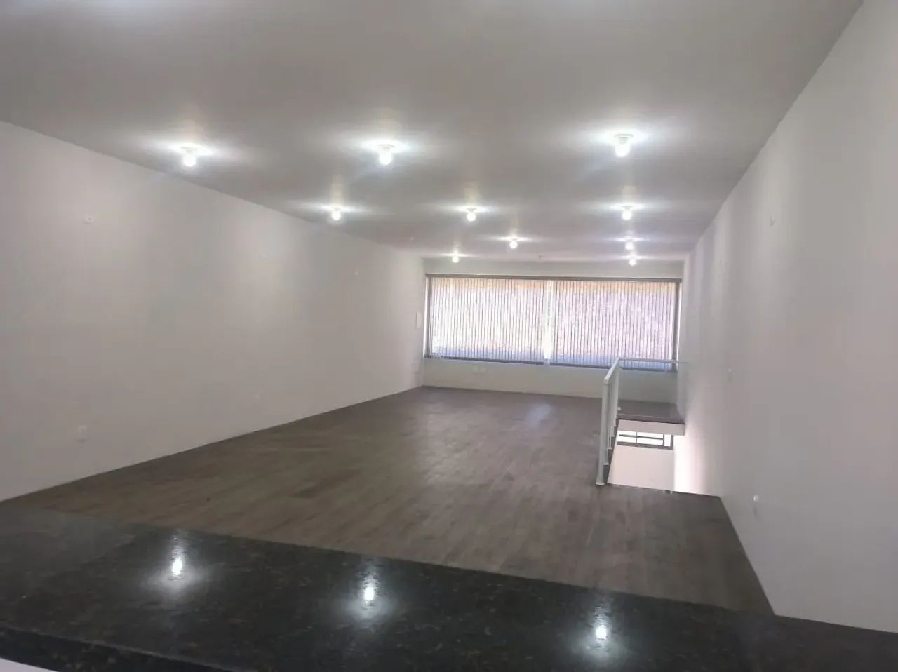 Galpão 250m² de contrução piso inferior e superior - Foto 2