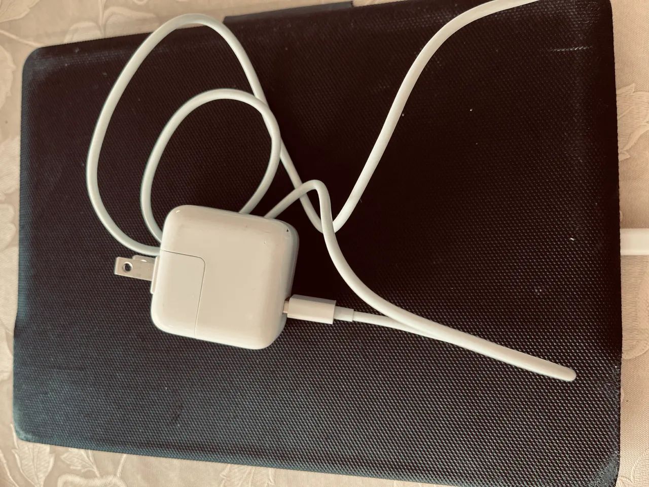 Ipad de 5ª geração 2017 32 GB Wi-Fi com capa e  teclado - Foto 5