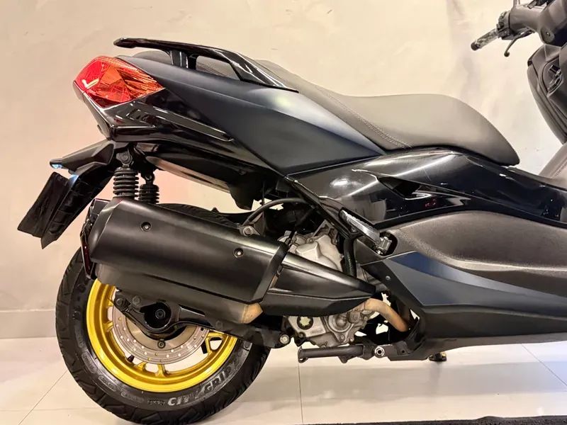 Yamaha Xmax 250 Abs 2023 - Foto 3