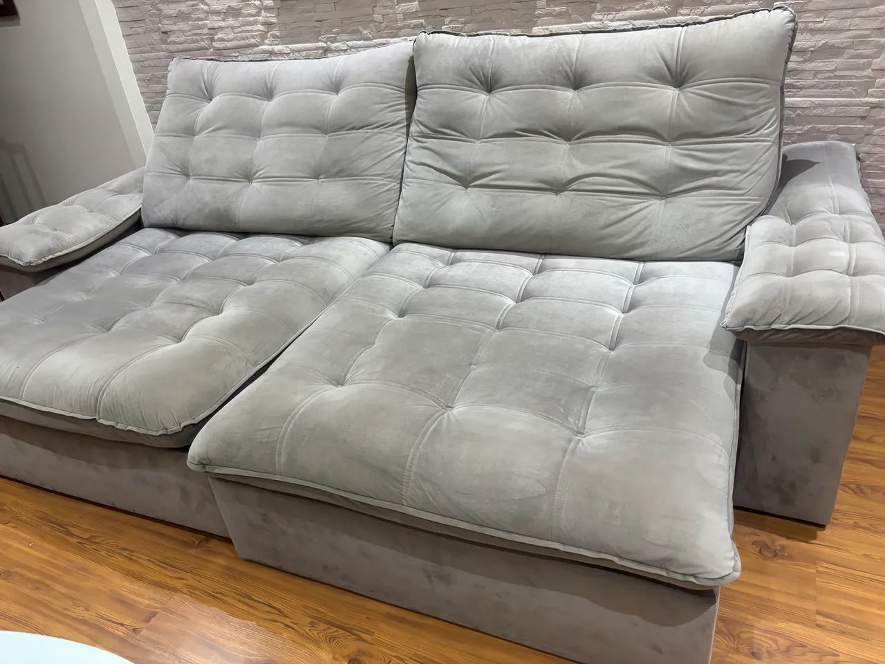 Vendo sofá retrátil 439340659817861124