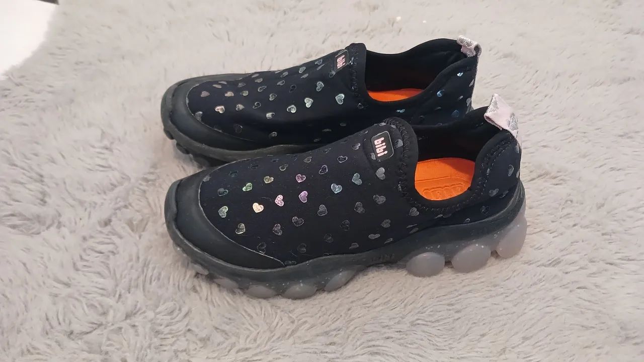 Tenis bibi com luz tamanho 31