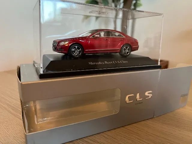 Miniatura Mercedes CLS 1.43 Vermelho. - Foto 2
