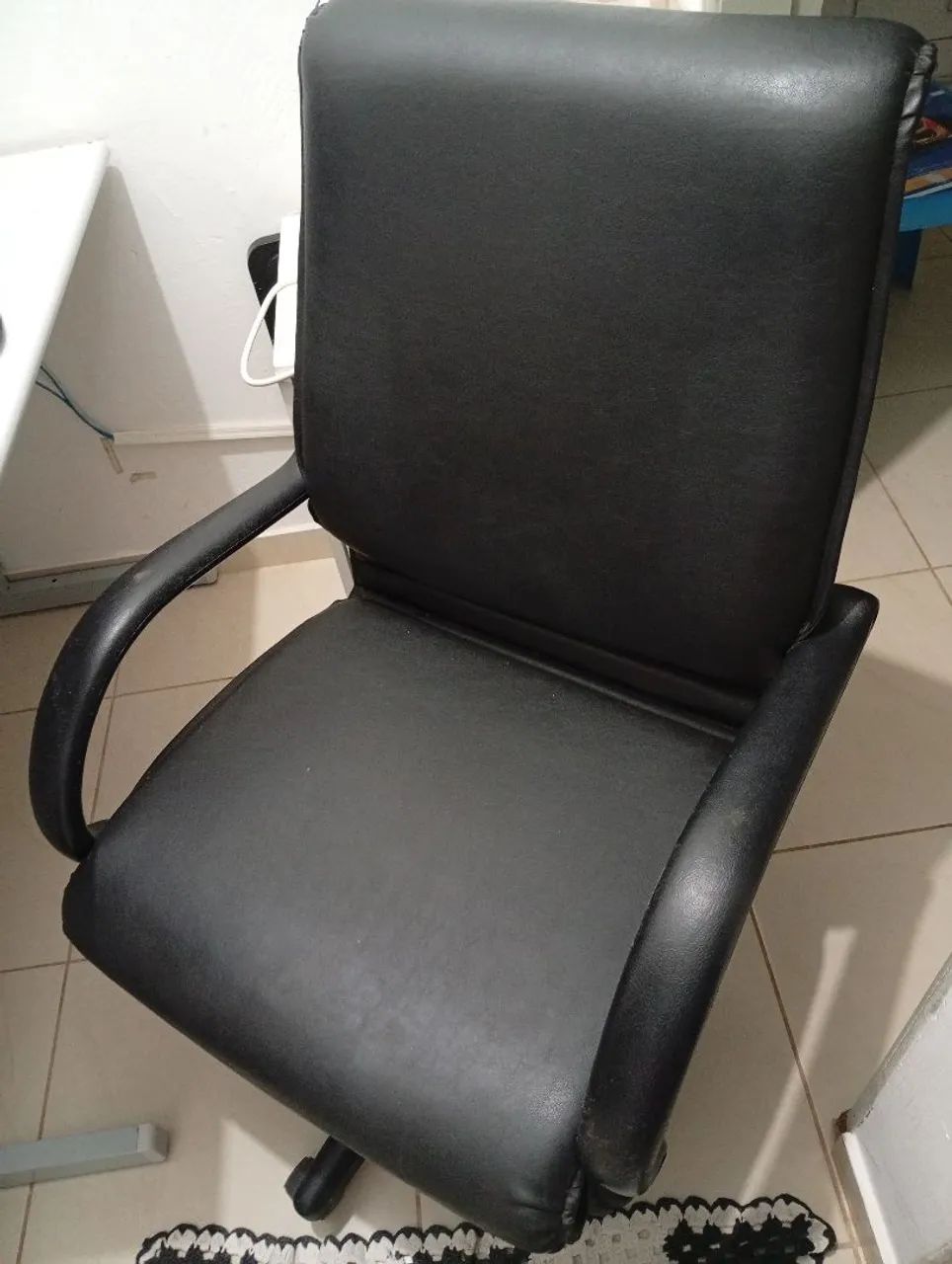Cadeira poltrona escritório couro