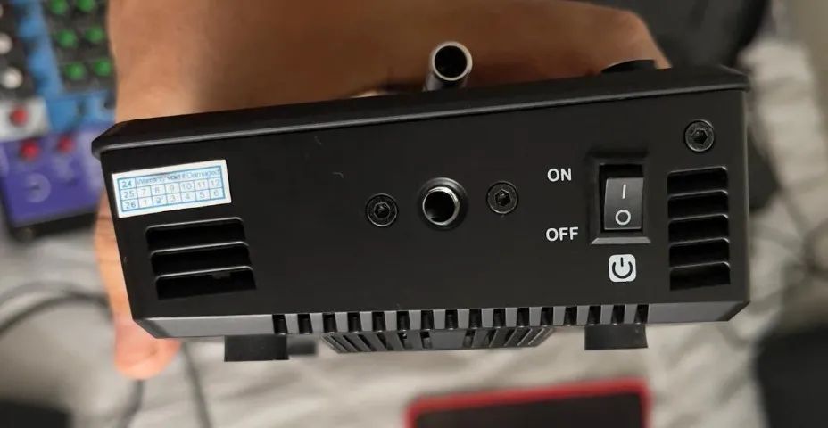 Mesa de Corte: Switcher FeelWorld LivePro L2 PLUS - Foto 2