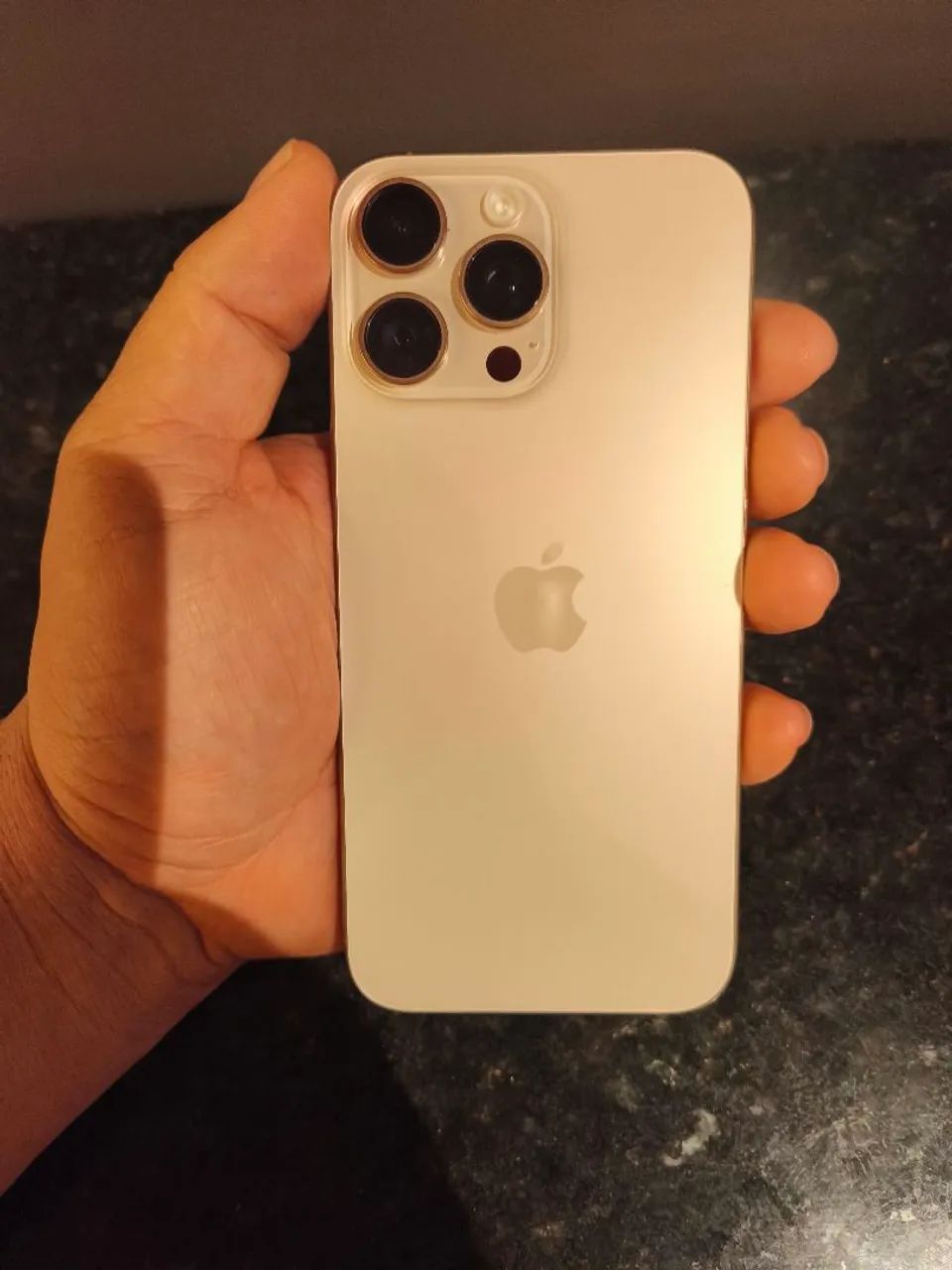 VENDO IPHONE 16 PRO MAX 256 GB GRAVATÁ PERNAMBUCO 4 MESES DE USO. *67
