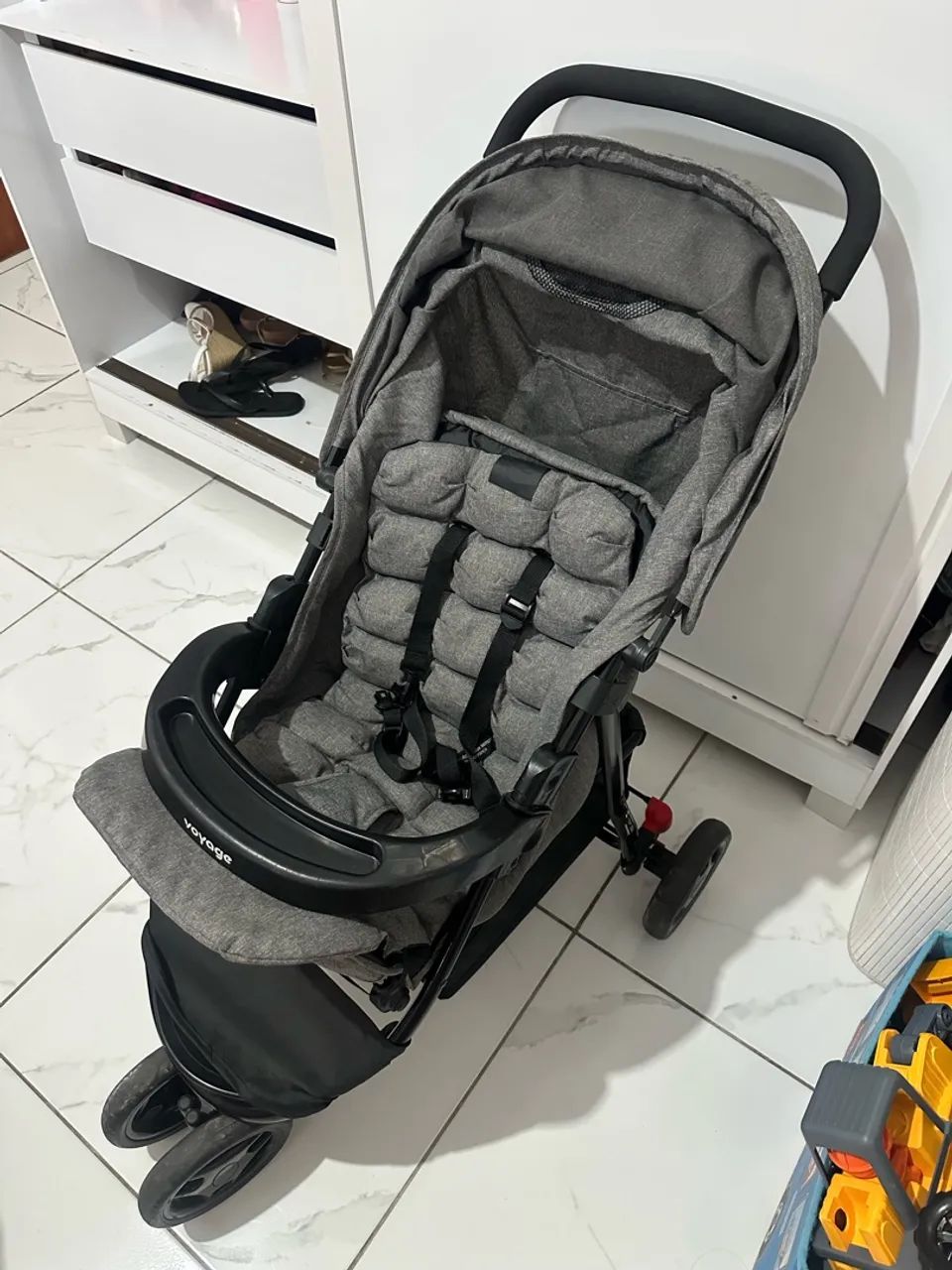 Carrinho de bebê voyage 