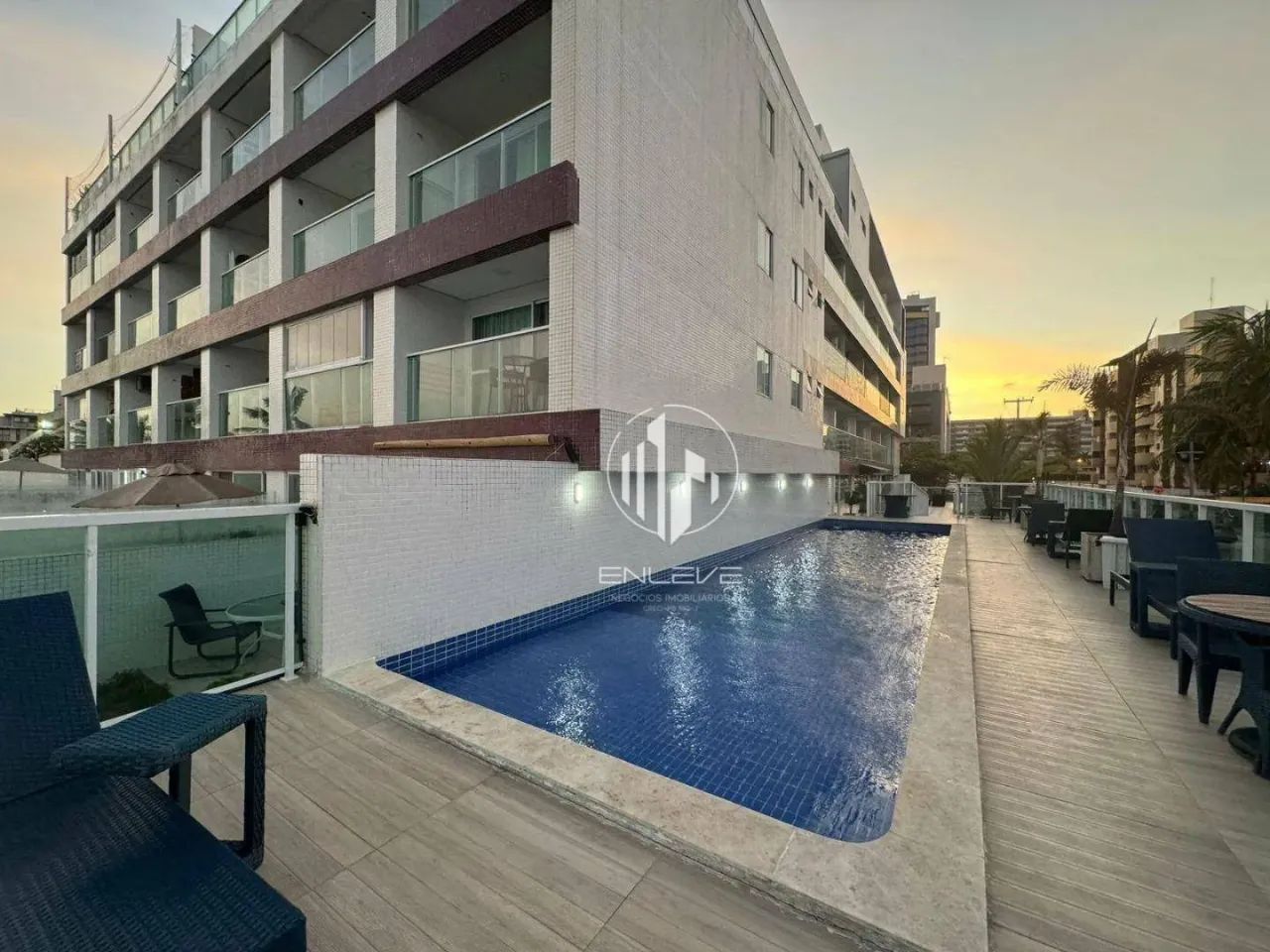 Amplo Apartamento Pé na Areia de 71m2 com 2 Quartos Mobiliado e Projetado, - Foto 2