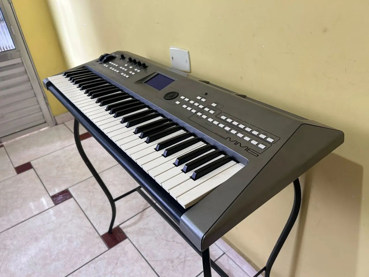 Teclado yamaha mm6  - Foto 4