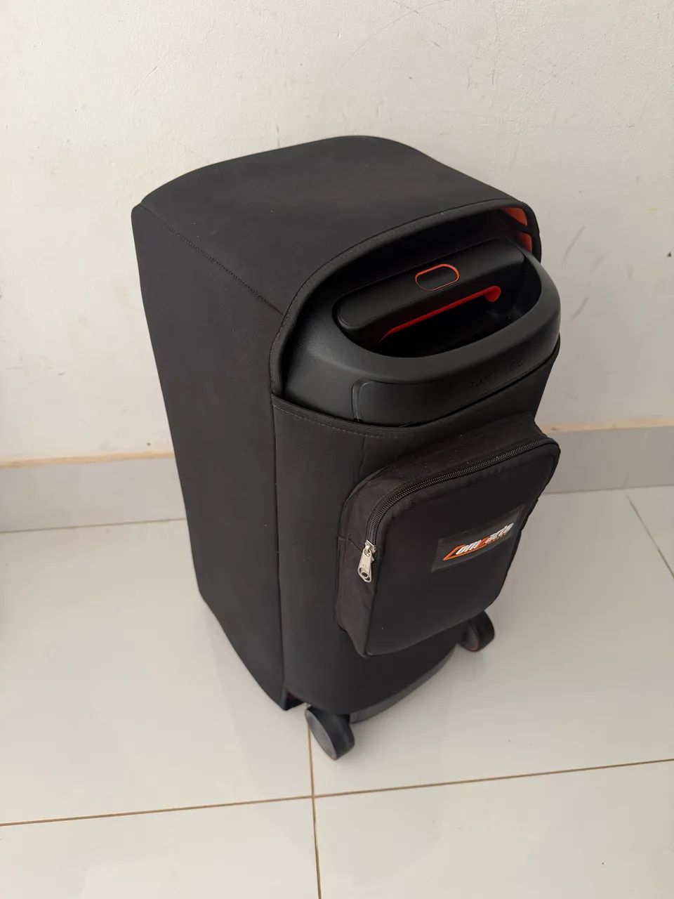 Caixa de som JBL Partybox 320 com microfone - Foto 4