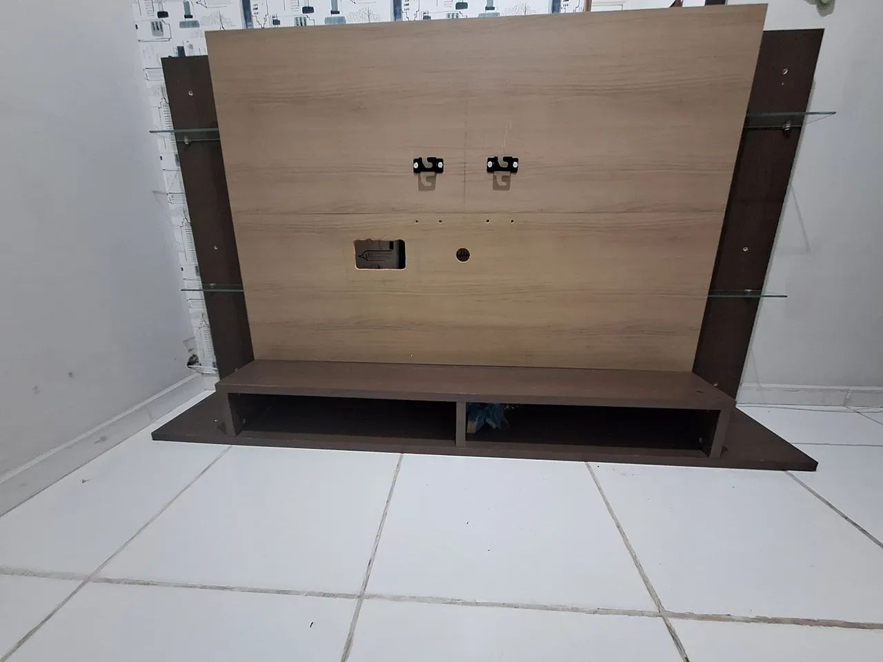 Painel para TV com bancada