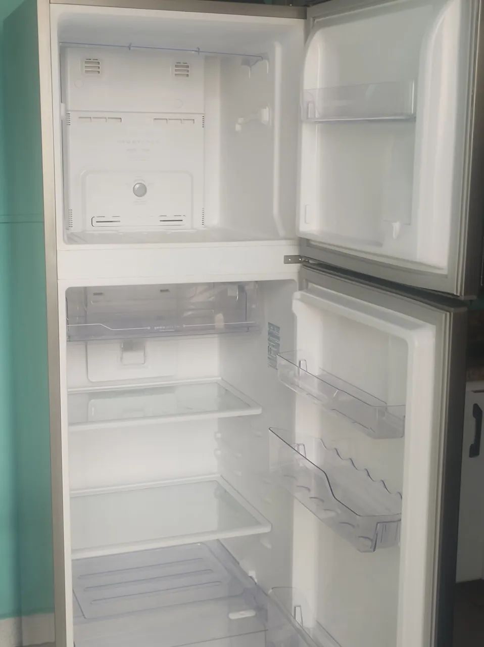 Vende -se geladeira Eletrolux Frost Free 370 litros  - Foto 5