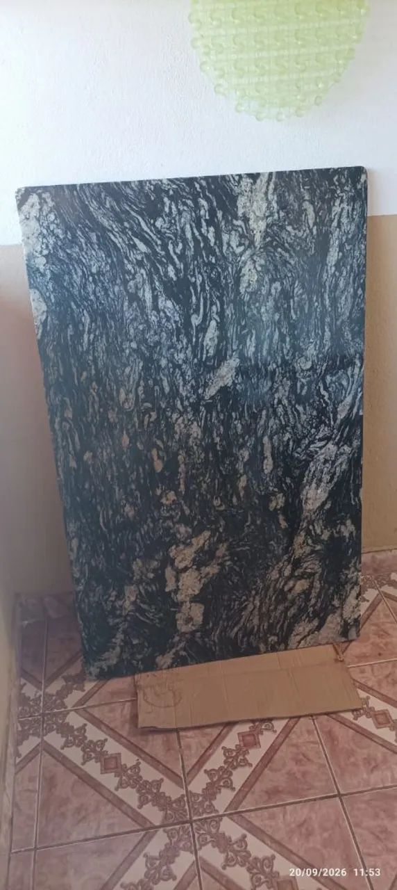Mesa de granito com 4 cadeiras  - Foto 2