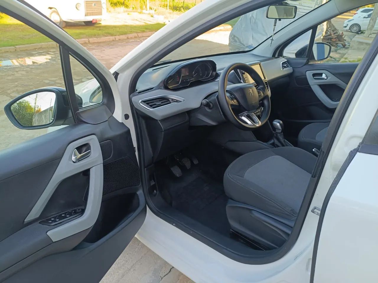 Peugeot 208 Active/active Pack 1.5 Flex 8V 5P 2015 - Foto 4