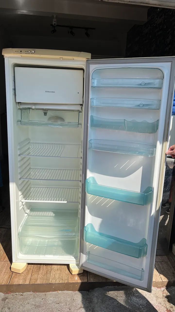 Geladeira Eletrolux re 37 - Foto 4