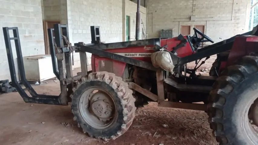 Trator Massey 283 Advanced 2003 com Berço - Foto 4