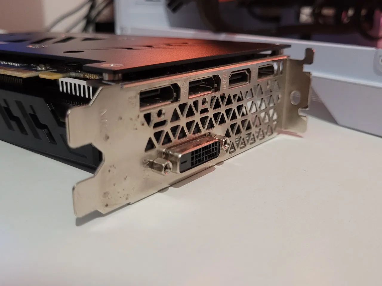 RX 570 4GB - Funcionando perfeitamente | Excelente estado  - Foto 4